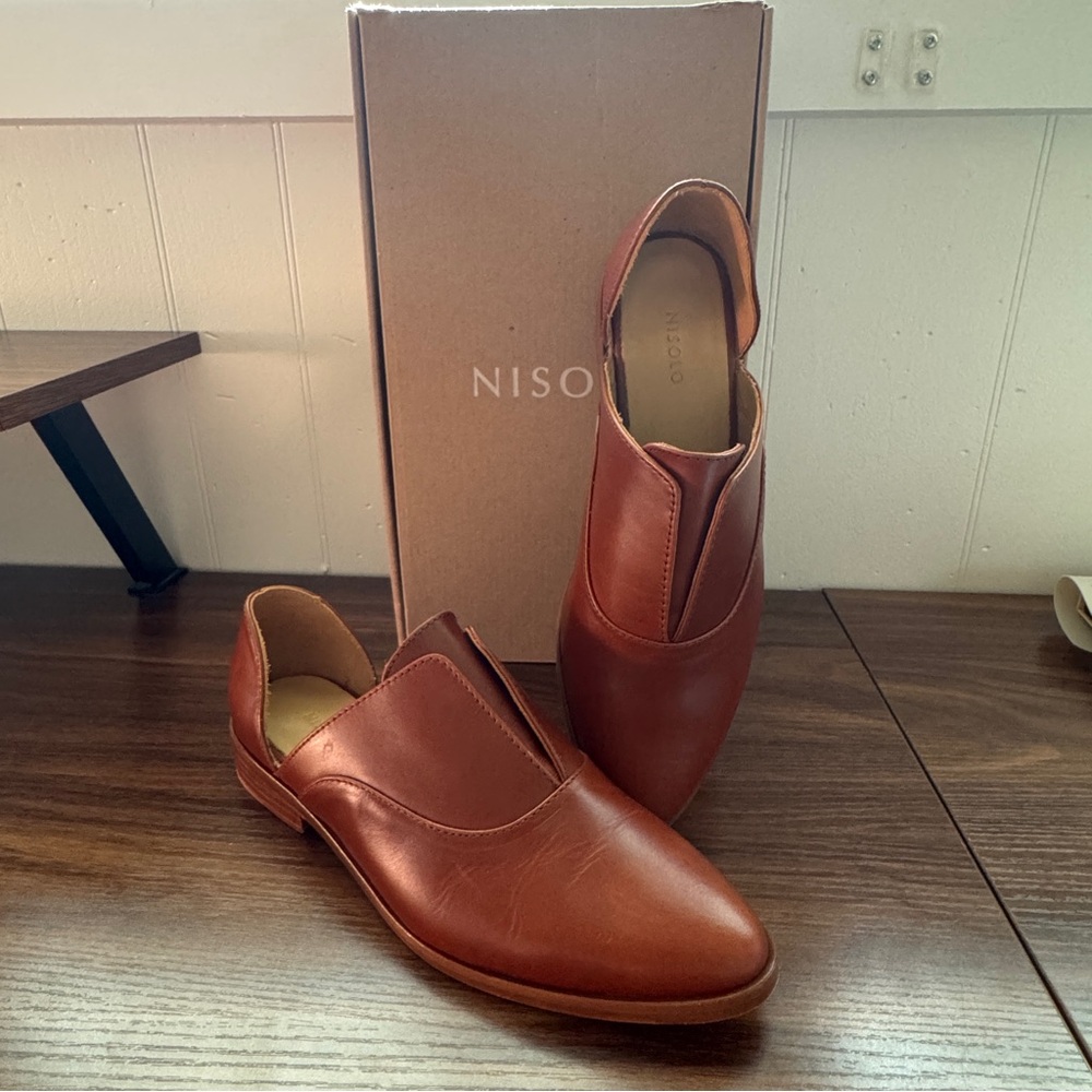 Nisolo Women's Tan Emma d'Orsay Oxford Shoes- size 9
